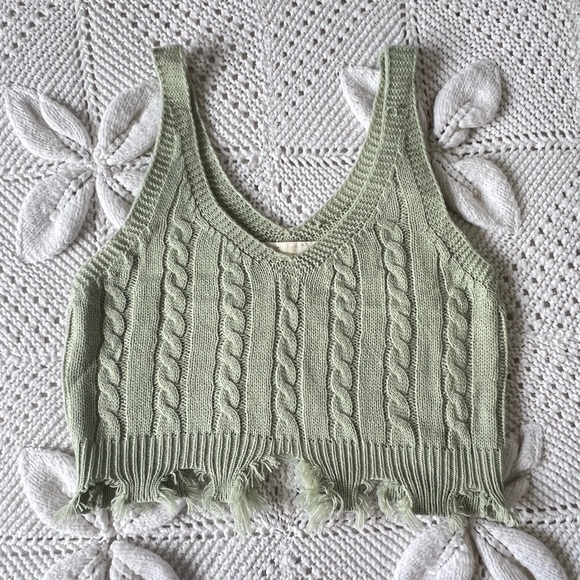 other Tops - Green knitted distressed tank